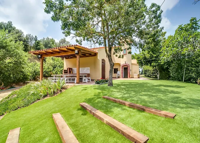 Vakantiehuis In With Private Pool & Bbq Palafolls